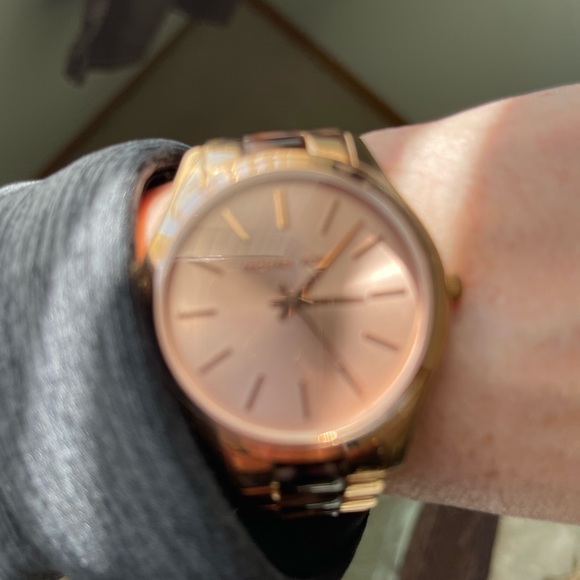 Michael Kors watch - Picture 9 of 15